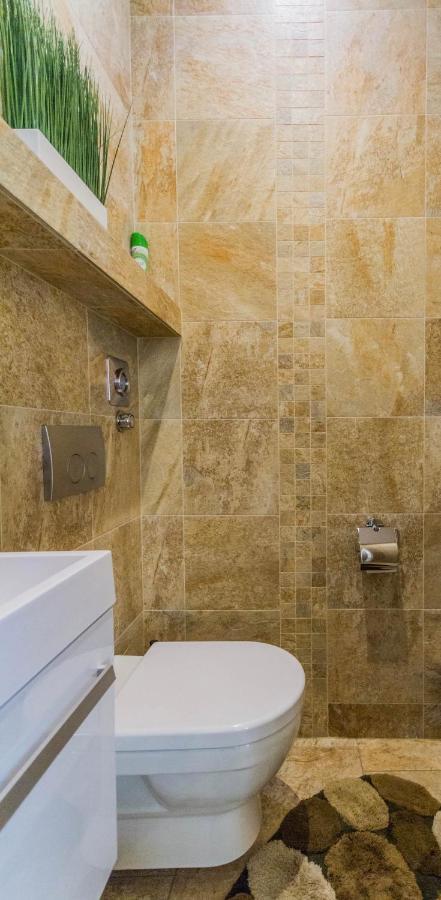 Chain Bridge Studio Apartment Budapest Ngoại thất bức ảnh